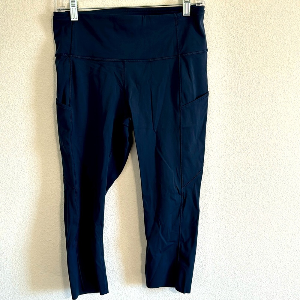 Lululemon fast and free crop. Navy size 10